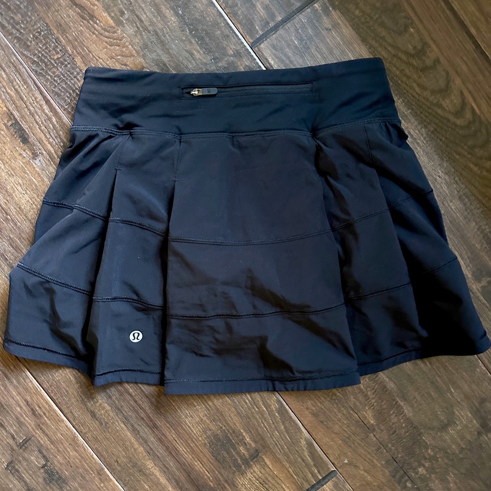 black lululemon skirt (tall)
